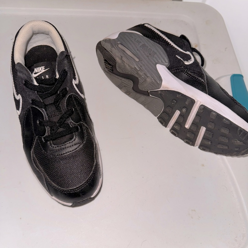 Nike Kids Black and White Sneakers
